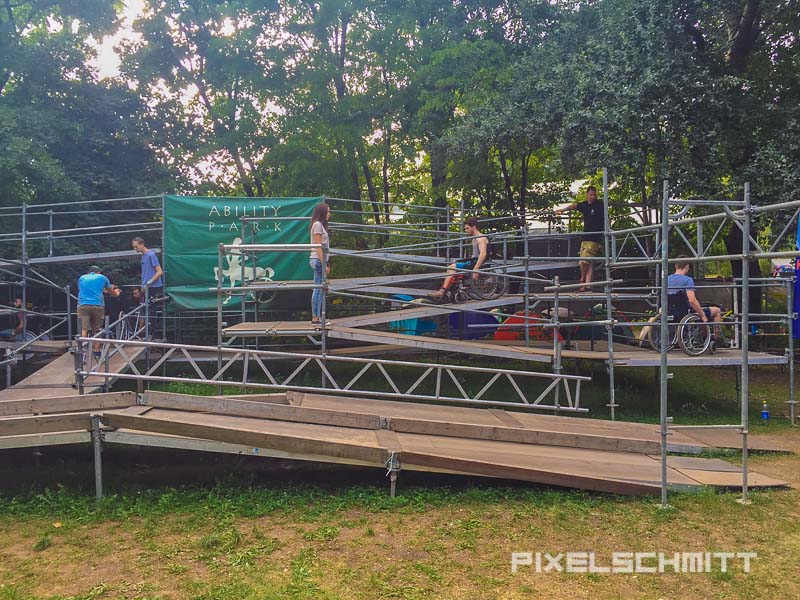 Ein Rollstuhl-Parkour auf dem Sziget Festival