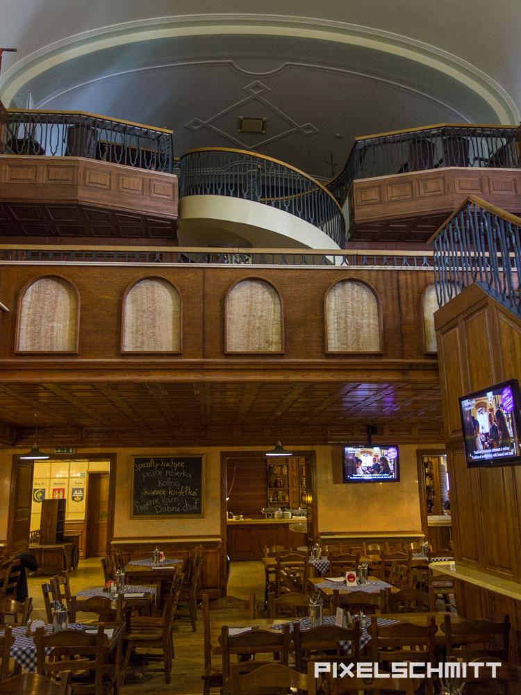 Bratislava Sehenswürdigkeiten: Die 11 schönsten Orte Der alte Kinosaal im Bratislava Flagship Restaurant