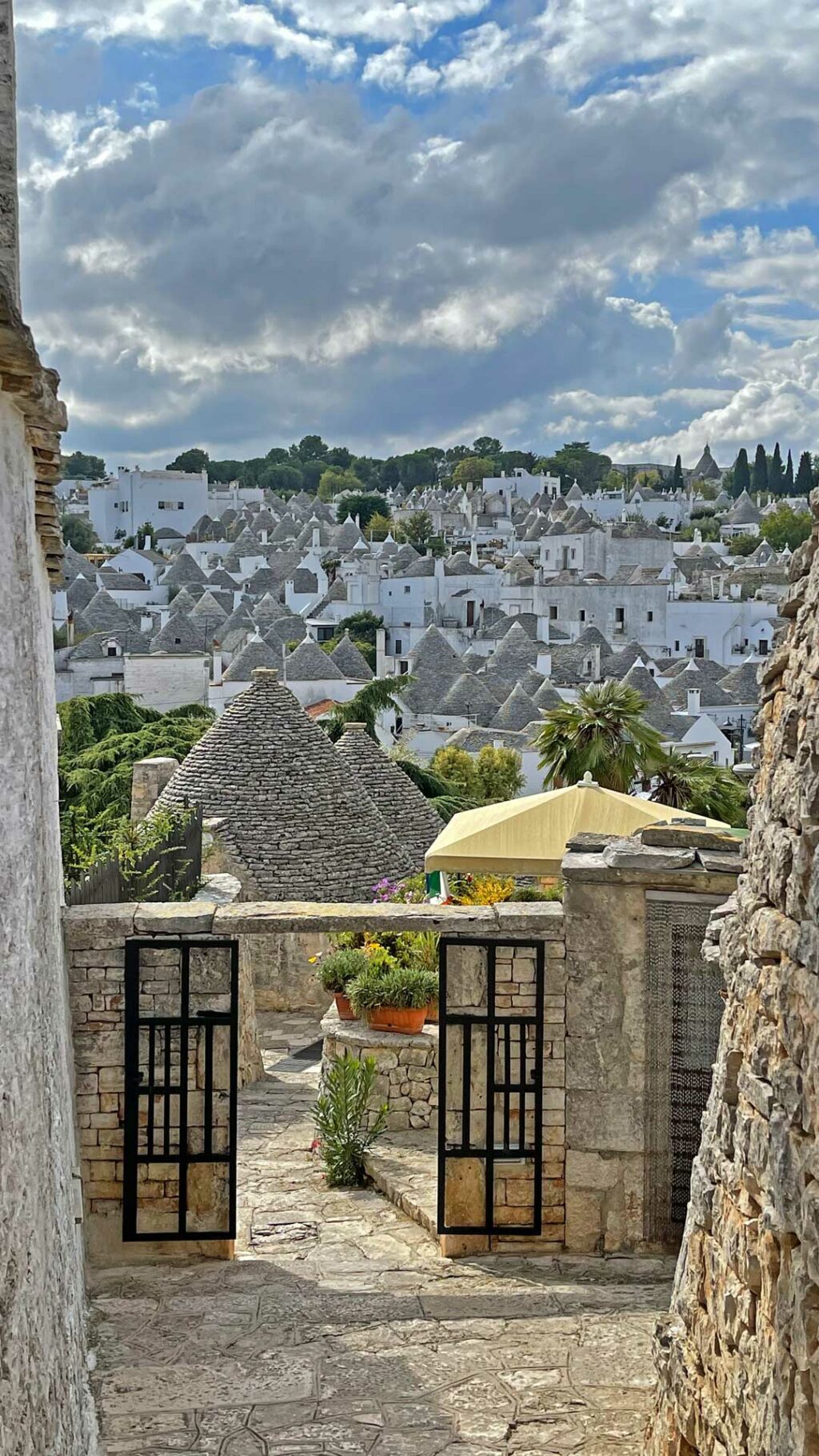 apulien sehenswuerdigkeiten alberobello trullis