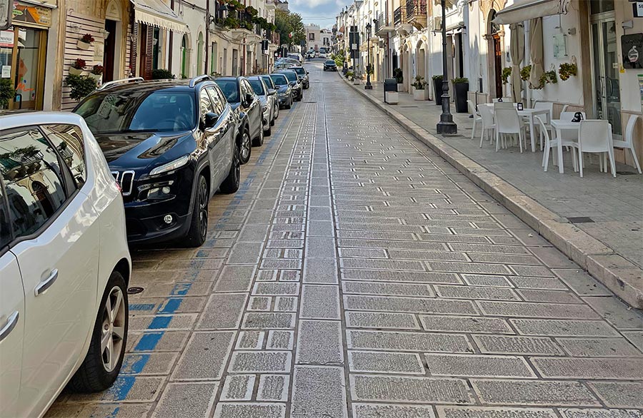 Parken in Italien Blaue Parkplätze sind kostenpflichtig