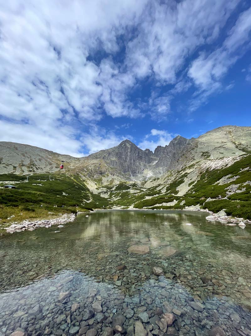 tatranska lomnica bergsee mit gondel