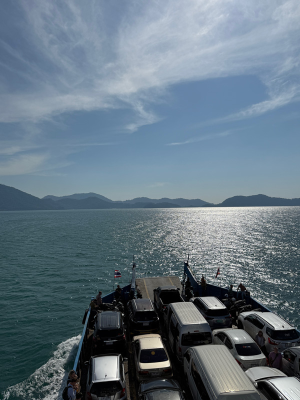 Blick von der Fähre nach Koh Chang